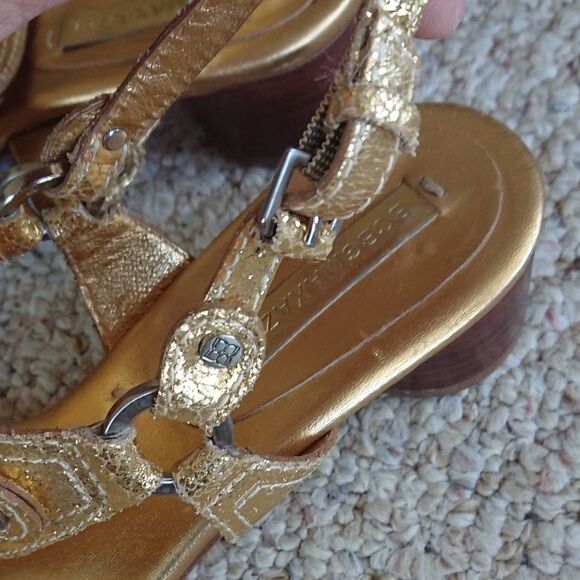 BCBG Max Azria Metallic Gold Tone leather Embellished Thongs size 37.5B - Picture 8 of 12